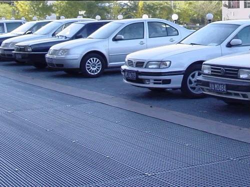 停車(chē)場(chǎng)鋼格柵板