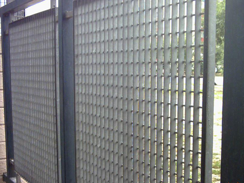 鋼格板護欄