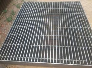 穿孔鋼格板