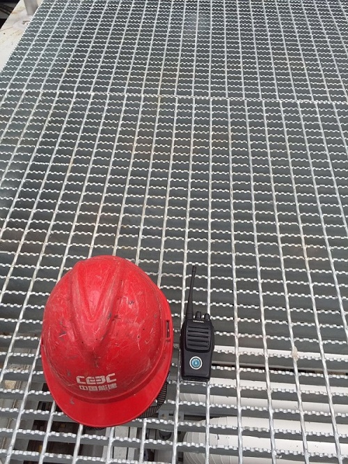 平臺熱鍍鋅格柵板厚度