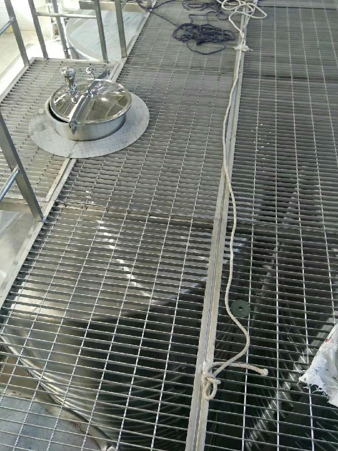 不銹鋼平臺格柵板