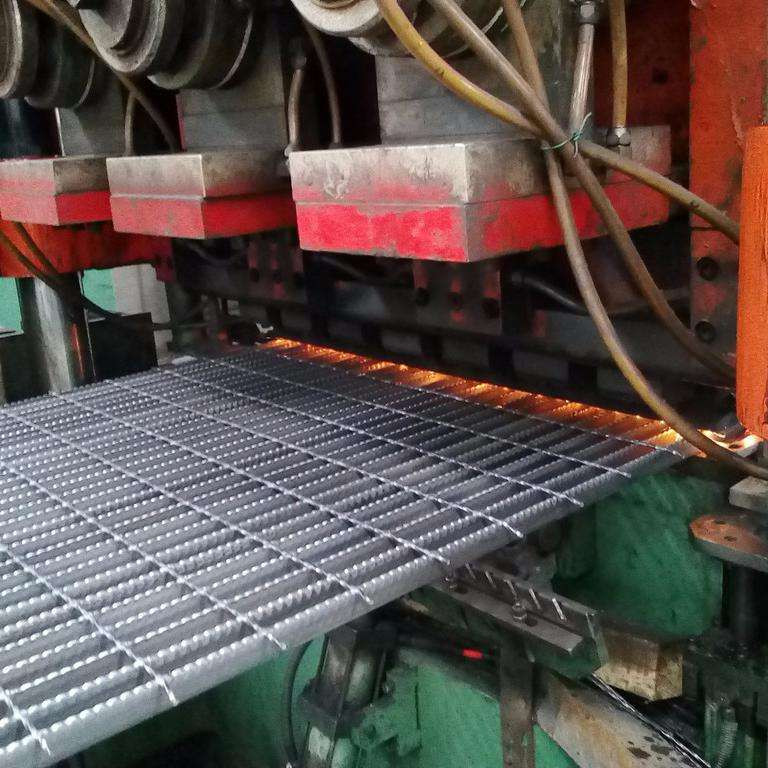 齒形防滑溝蓋板