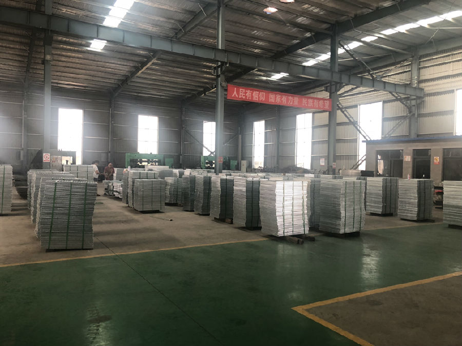 金屬格柵踏步板