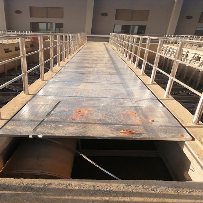 復合格柵板踏步