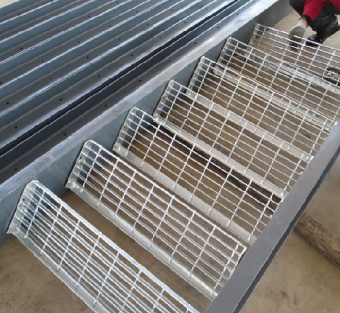 鍍鋅格柵踏步板