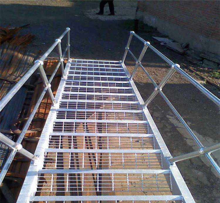 熱鍍鋅球接欄桿