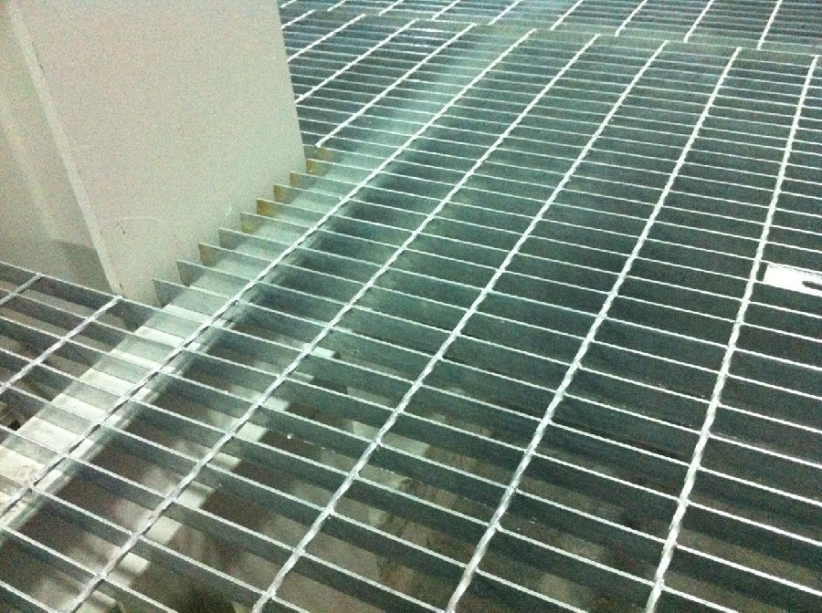 鍍鋅鋼<a href='http://m.psecigs.com'>格柵板</a>