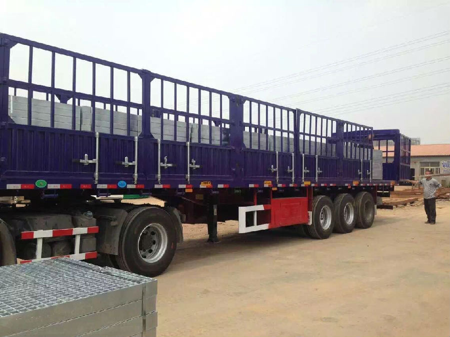 熱鍍鋅網(wǎng)格柵板平臺(tái) 熱鍍鋅網(wǎng)格柵板平臺(tái)