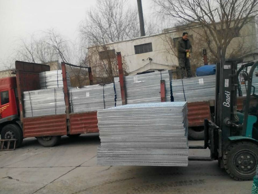 Q235熱鍍鋅鋼格柵蓋板